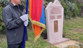 Բիարիցում բացվեց Հայոց ցեղասպանության զոհերի հիշատակին նվիրված հուշարձան