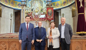 Դեսպան Խաչատրյանն այցելել է Լիոնում գործող Սուրբ Հակոբ մայր եկեղեցի և Մարգարյան-Փափազյան դպրոց, ինչպես նաև՝ հանդիպել է Լիոնի հայ համայնքի ներկայացուցիչների հետ
