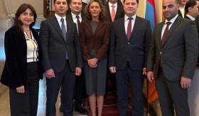 Դեսպան Արման Խաչատրյանի հանդիպումը Հայաստանի տեղական ինքնակառավարման մարմինների, ինչպես նաև Ֆրանսիայի Եվրոպայի և արտաքին գործերի նախարարության ու Հայաստանի և Ժնևի ՄԱԿ Զարգացման ծրագրի գրասենյակների ներկայացուցիչների հետ