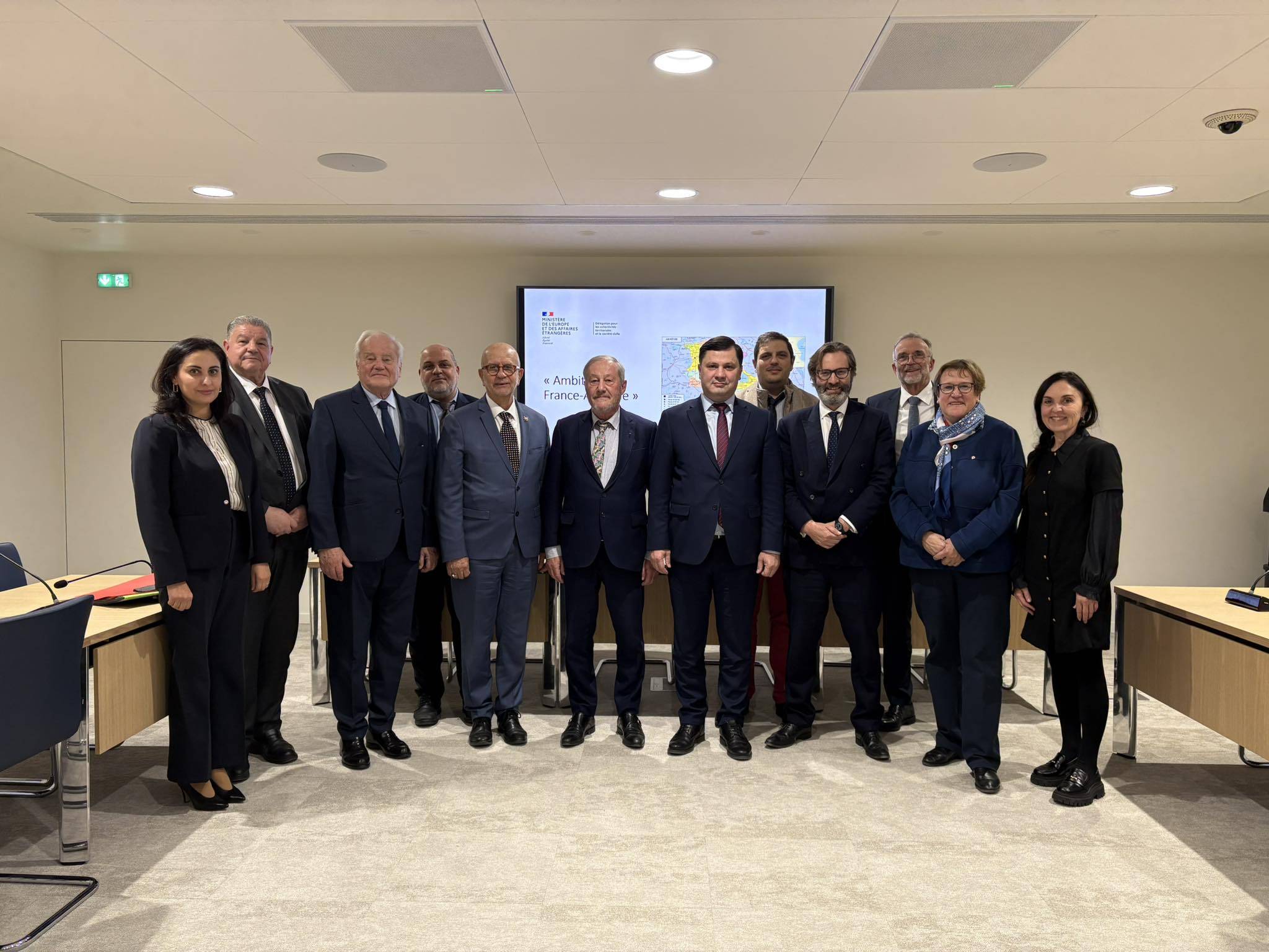 Դեսպան Արման Խաչատրյանի հանդիպումըՖրանսիայի Սենատում Ֆրանսիա-Հայաստան բարեկամության խմբի անդամների հետ