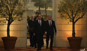 UN DINER OFFICIEL EN L’HONNEUR DU PRÉSIDENT SERGE SARGSYAN A ÉTÉ DONNÉE PAR LE PRÉSIDENT DE LA FRANCE  