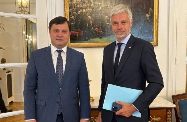 Դեսպան Խաչատրյանը հանդիպել է Լորան Վոքիեին