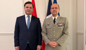 Դեսպան Արման Խաչատրյանի հանդիպումը Ֆրանսիայի նախագահի ռազմական գծով խորհրդական Վինսեն Ժիրոյի հետ