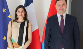 Դեսպան Խաչատրյանի հանդիպումը լիազոր նախարար Կարուայի հետ