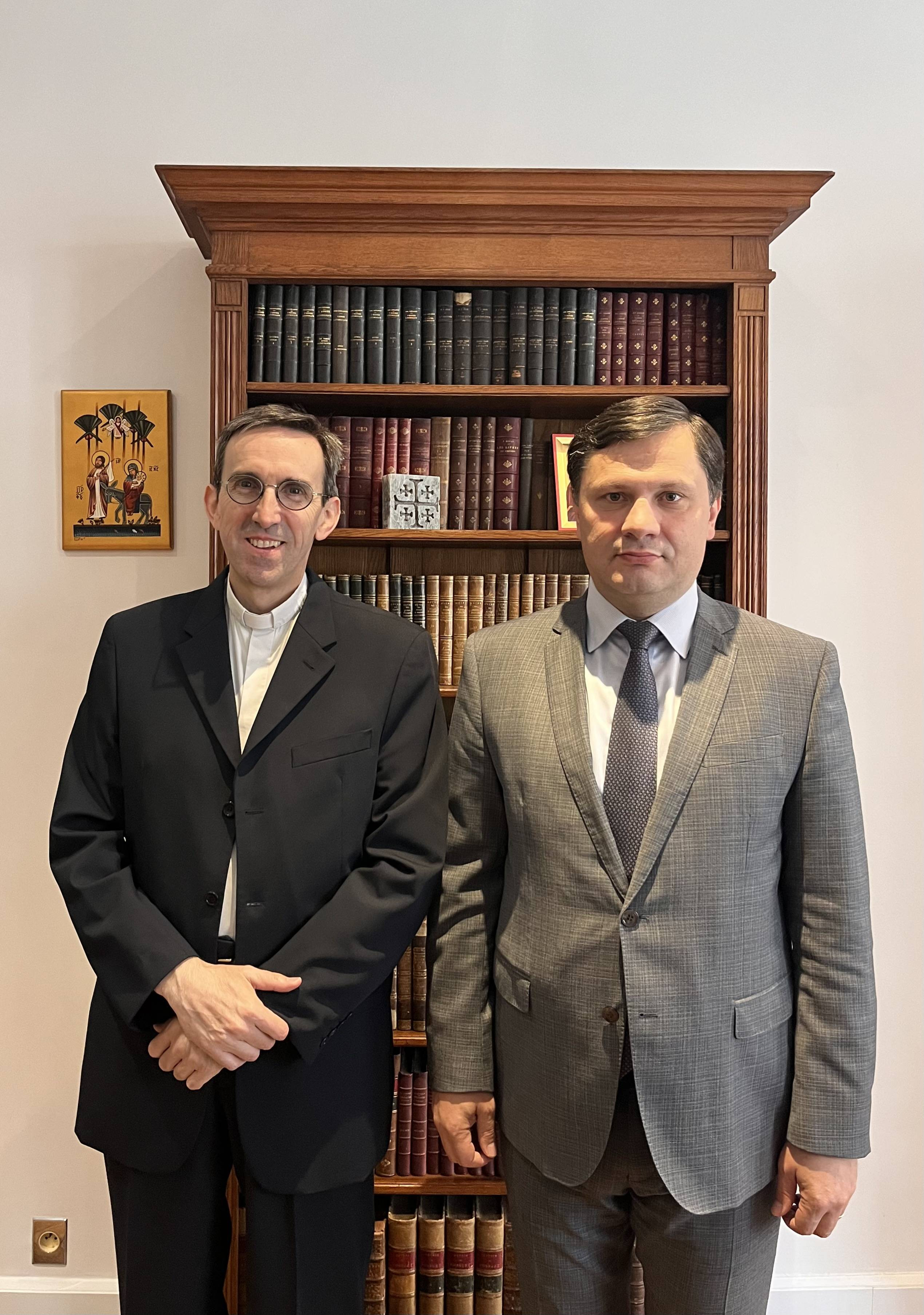 Rencontre de l&rsquo;Ambassadeur avec le Directeur g&eacute;n&eacute;ral de &laquo;L&rsquo;&OElig;uvre d&rsquo;Orient&raquo;